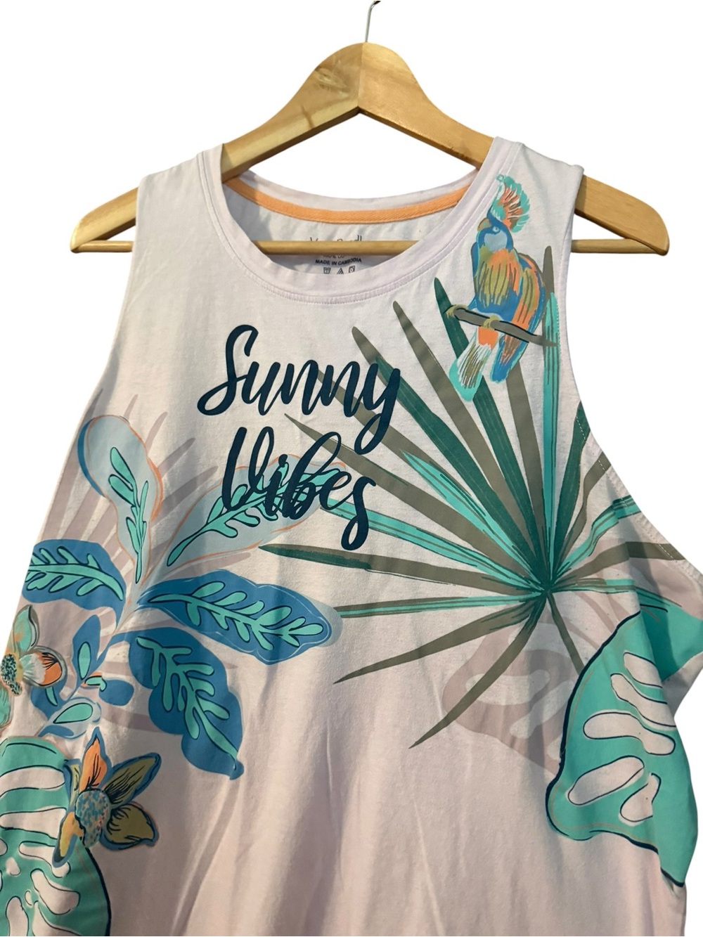 Vera Bradley 'Sunny Vibes' Tropical Graphic Tank Top Sleeveless Tee T Shirt Plus